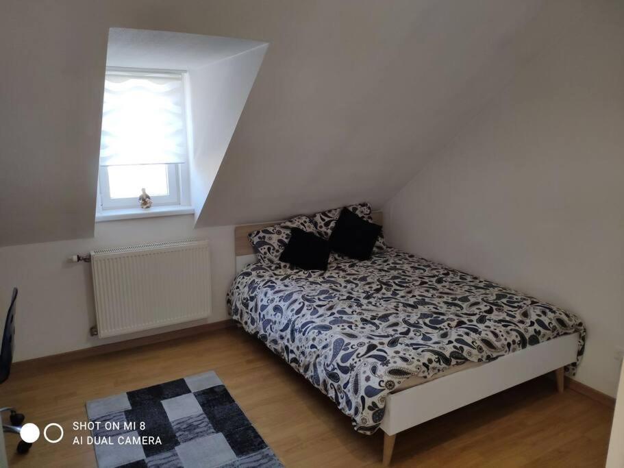 Joli Appartement Avec Place De Parking Prive Колмар Екстериор снимка
